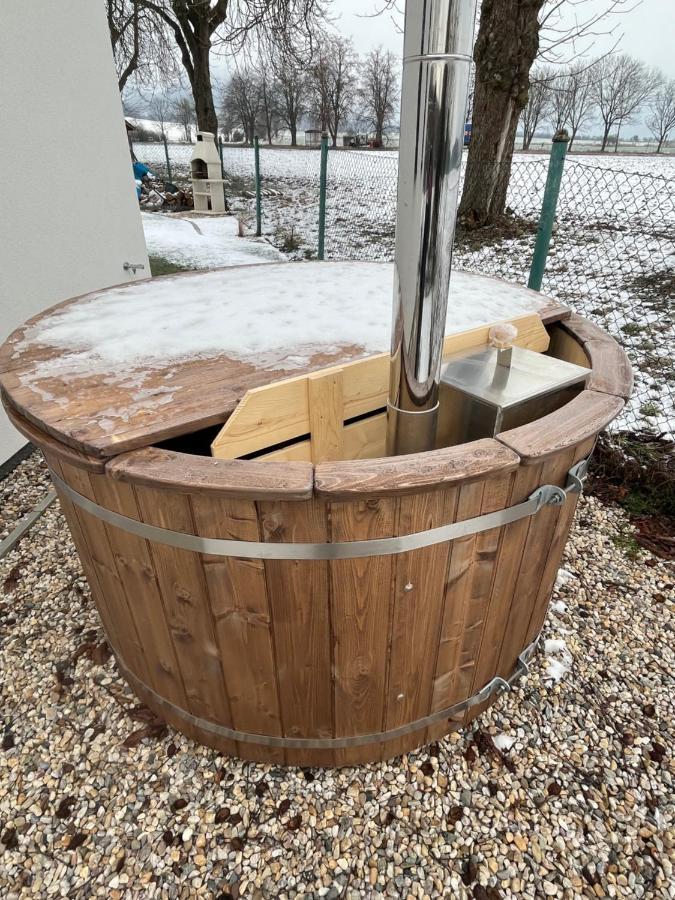 Bela pod BezdezemVilka Petra Pod Bezdezem别墅 外观 照片